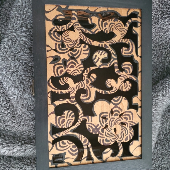 Hand Painted Keepsake Box - Picture 3 of 7